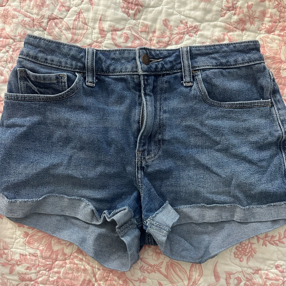 Hollister High Rise Mom Short 3’’